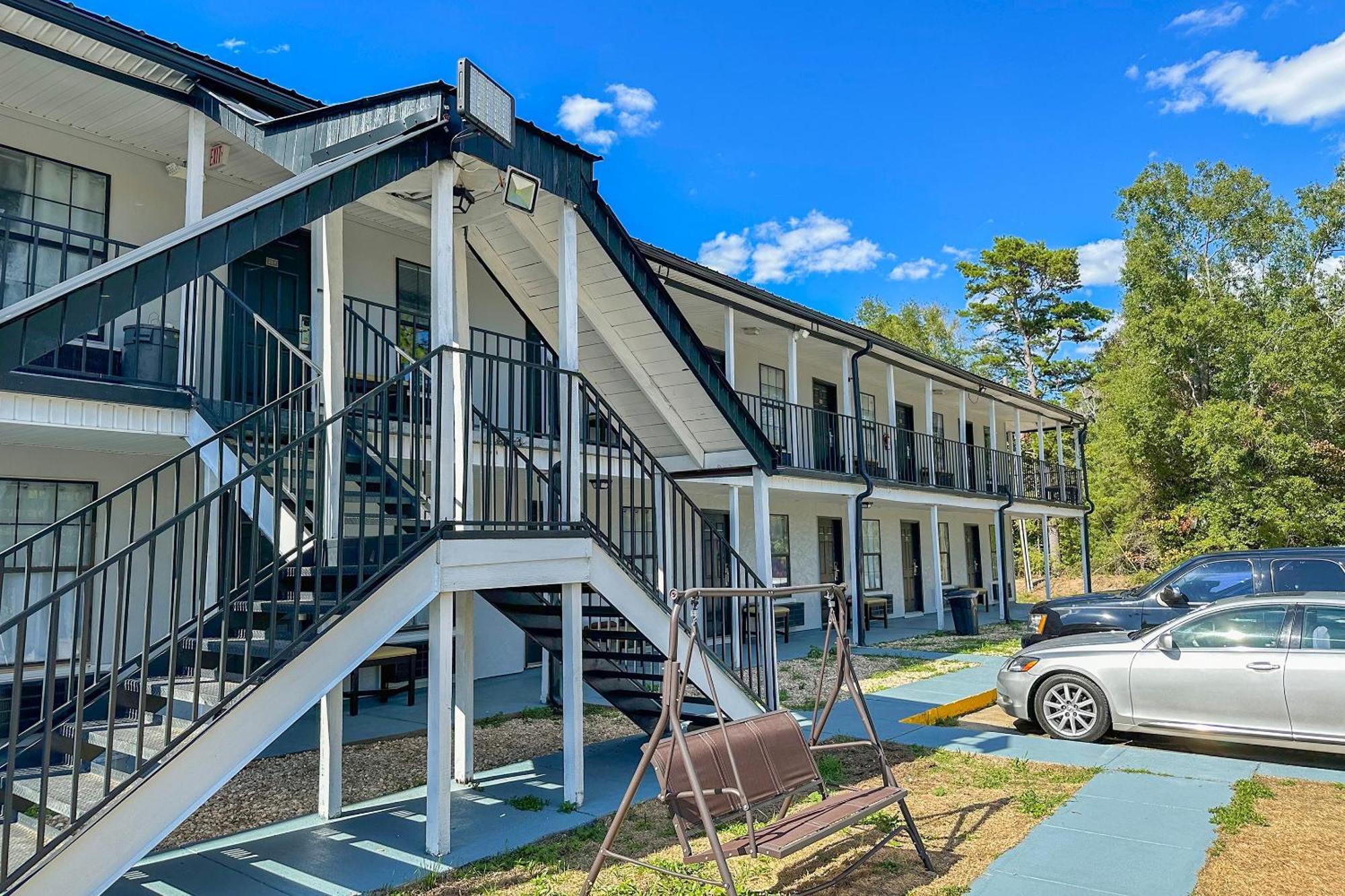 Paradise Inn By Oyo Hattiesburg North Exterior photo
